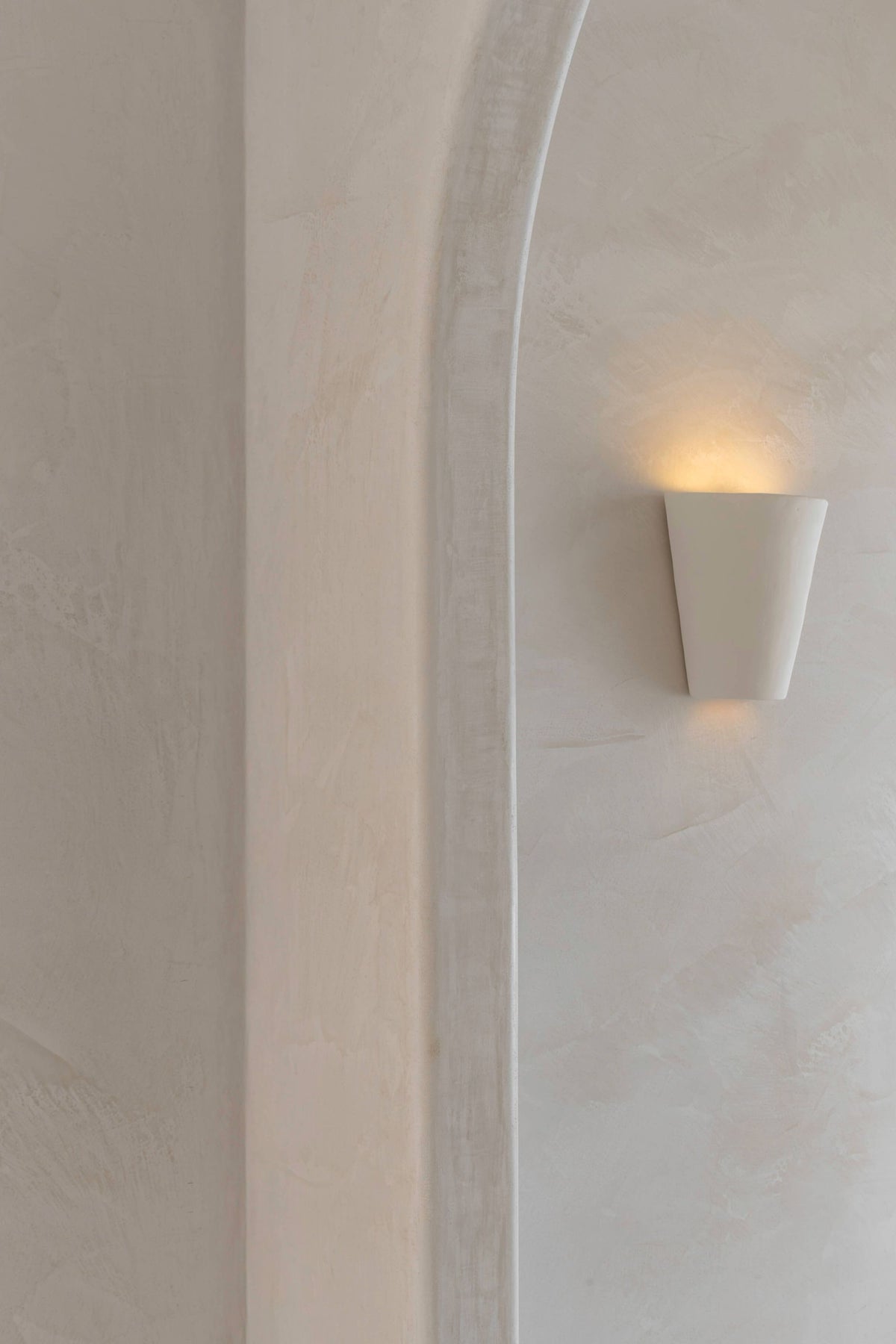Form Clay Wall Light