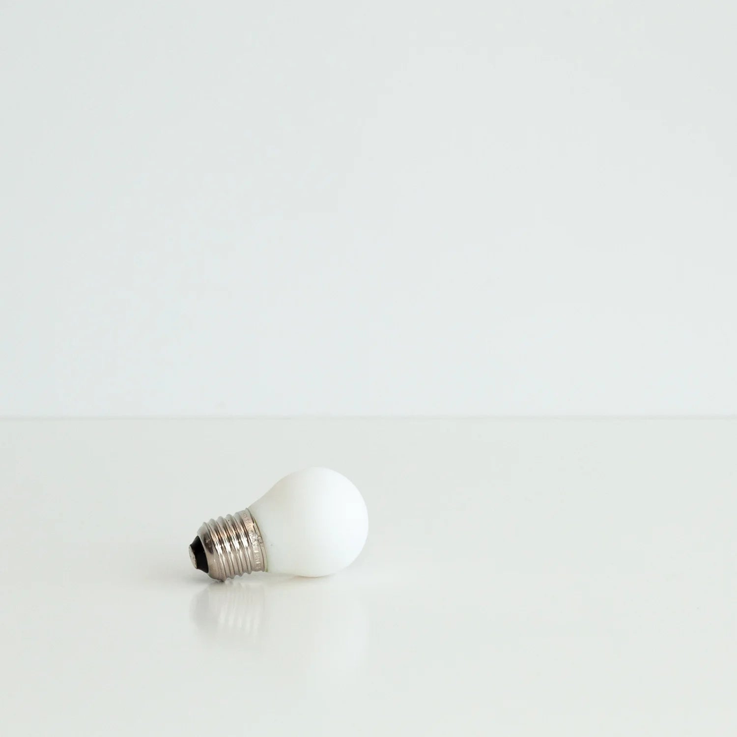 Wall Lights - Round Porcelain Frosted, Dimmable