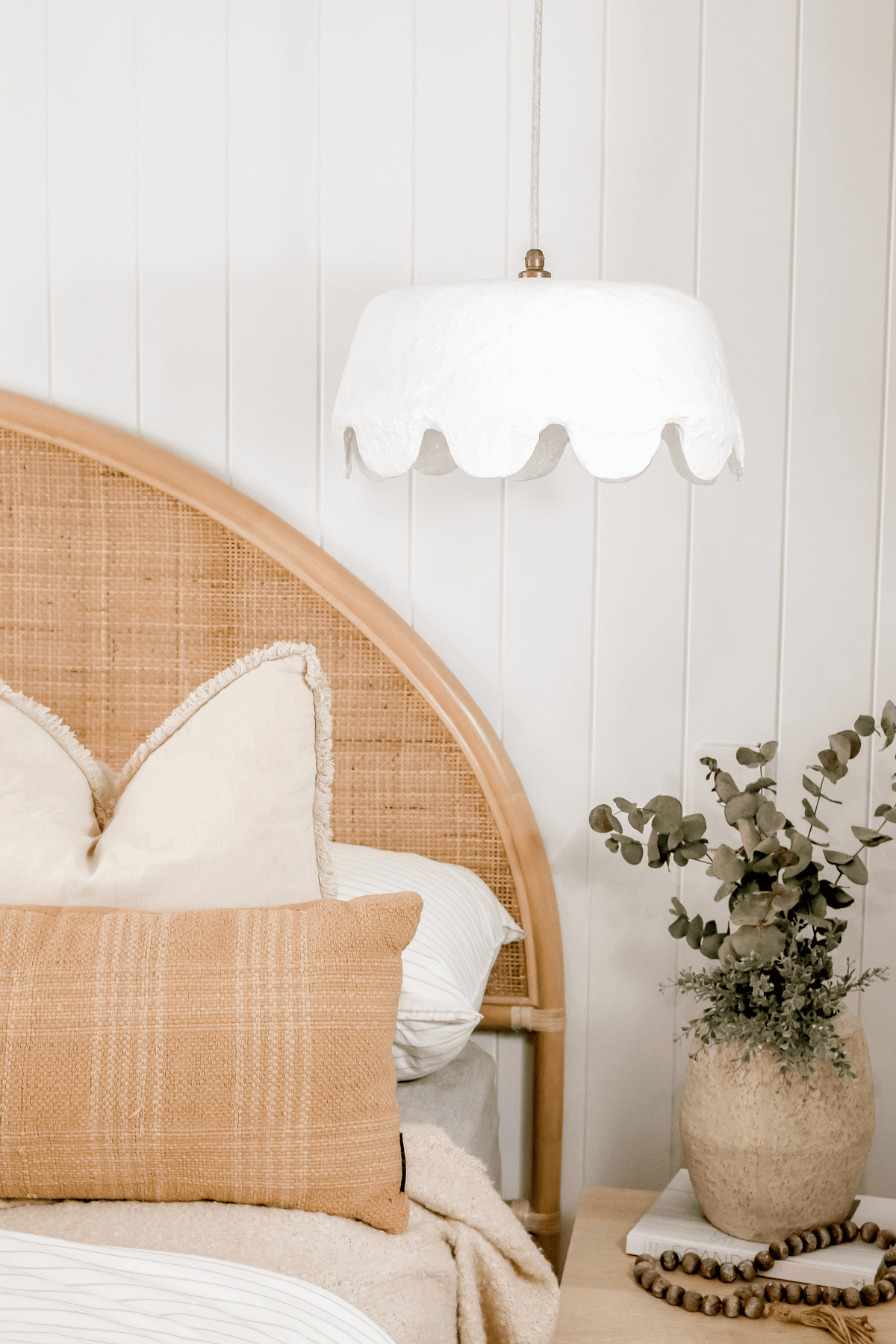 Scalloped Pendant Light - White - Medium