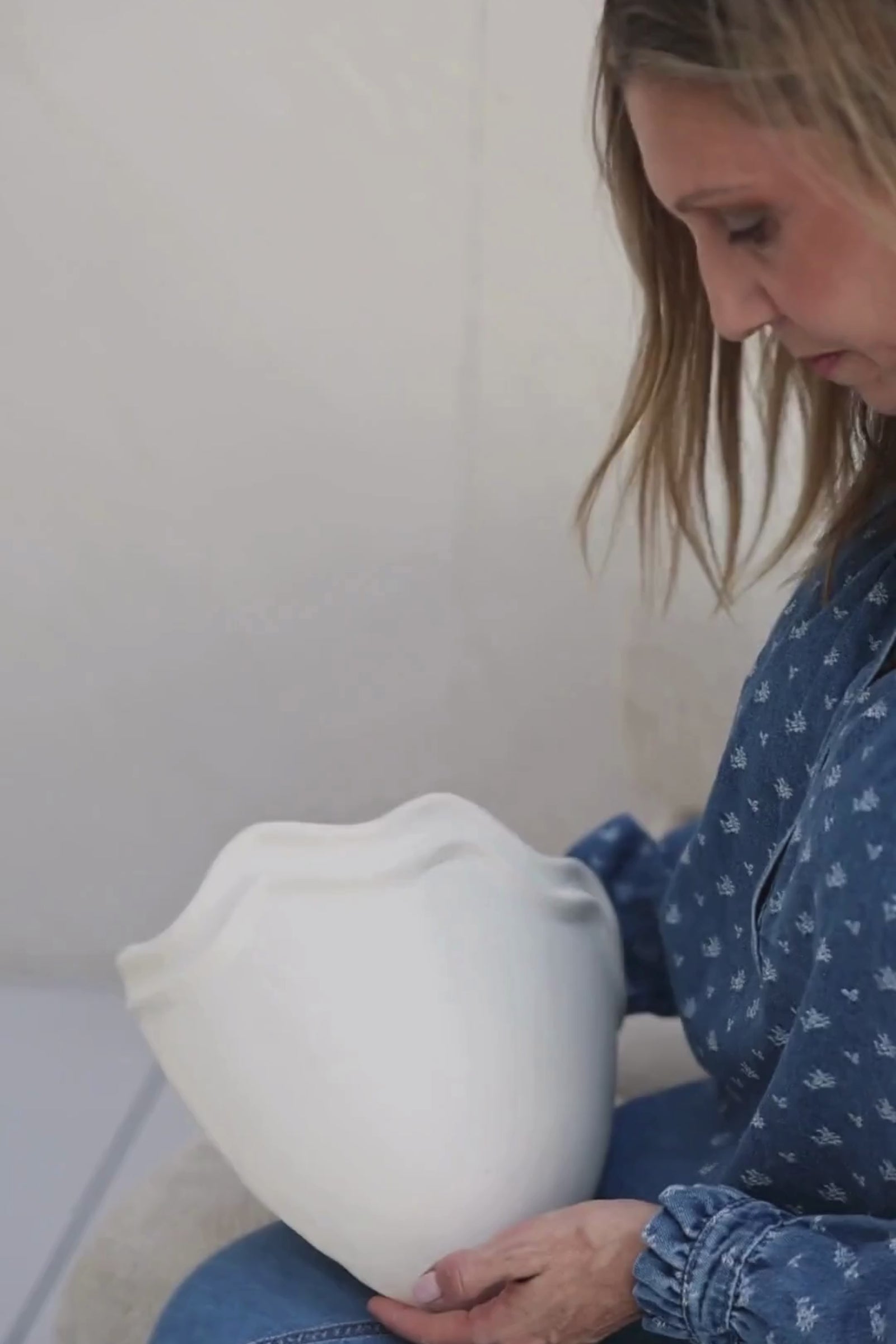 Echo Clay Wall Light